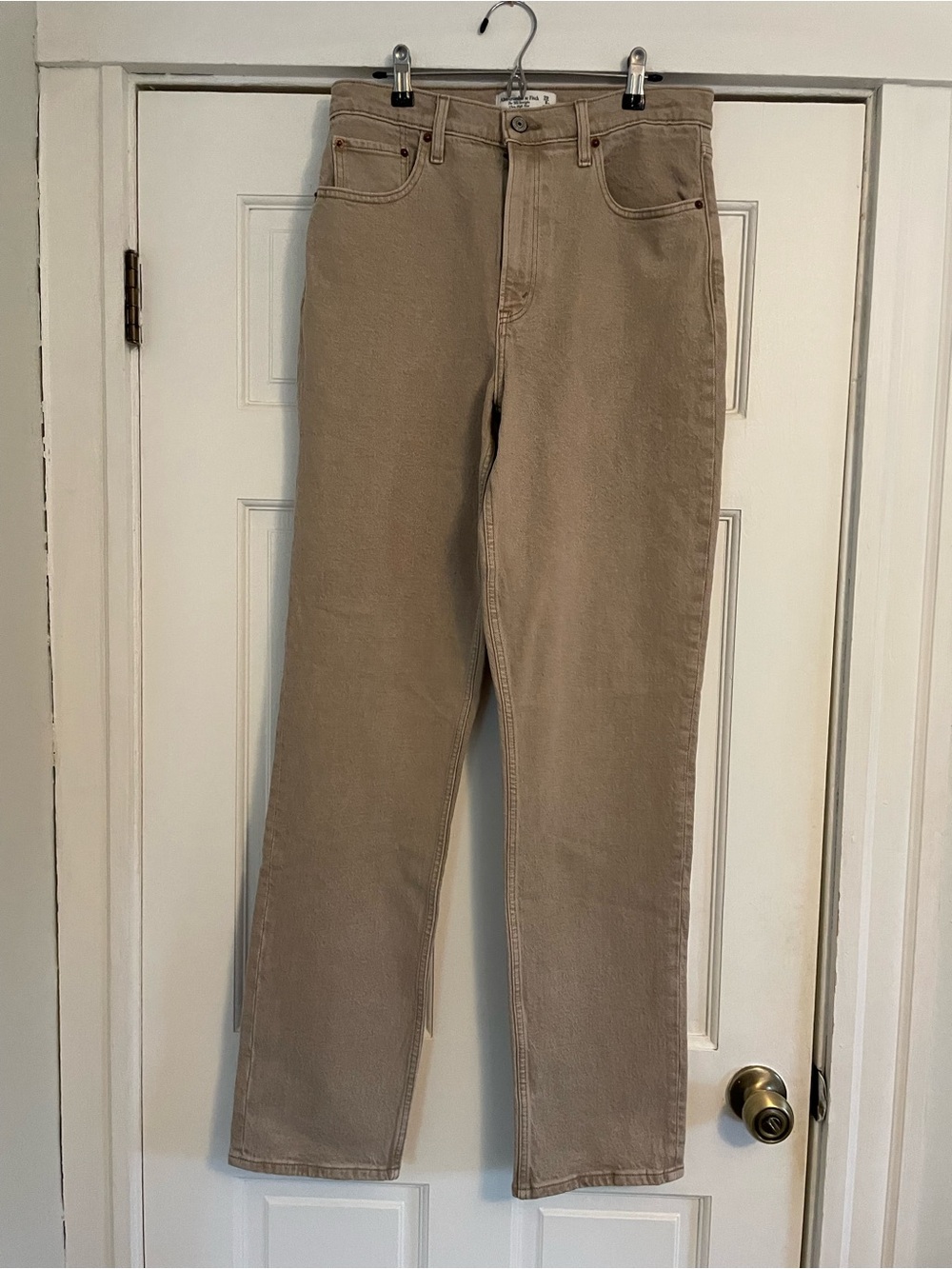 Abercrombie & Fitch 90s Straight High-Rise Jeans in Tan - Size 8
